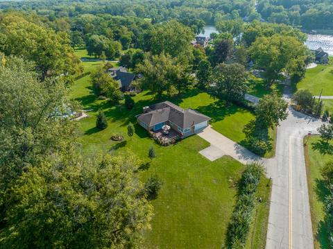 1700 Heather Dr, Algonquin, IL 60102 photo 1