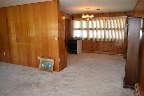 698 E 4th St, El Paso, IL 61738 photo 10