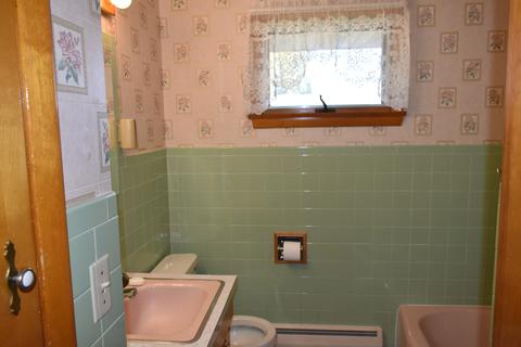 698 E 4th St, El Paso, IL 61738 photo 18