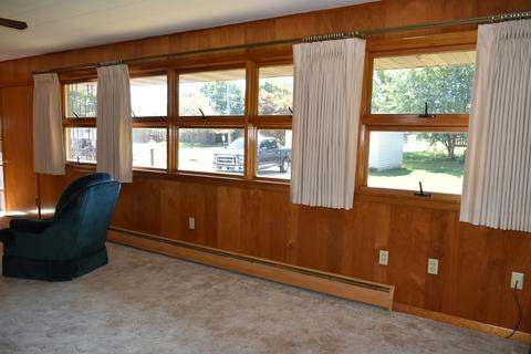 698 E 4th St, El Paso, IL 61738 photo 7