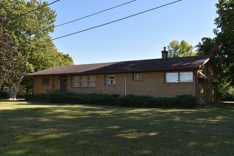698 E 4th St, El Paso, IL 61738 photo 1
