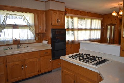 698 E 4th St, El Paso, IL 61738 photo 16