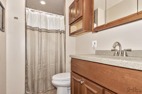 3905 Maple Ave, Mchenry, IL 60050 photo 12