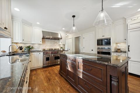 1141 Midwest Ln, Wheaton, IL 60189 photo 14