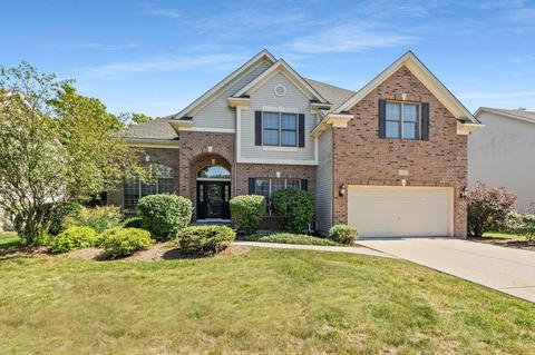 965 Riverstone Dr, Aurora, IL 60502 photo 1