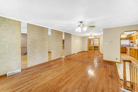 16645 Wolcott Ave, Markham, IL 60428 photo 3
