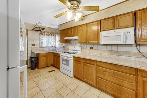 16645 Wolcott Ave, Markham, IL 60428 photo 9