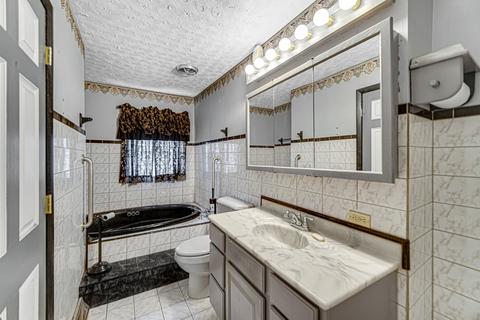 16645 Wolcott Ave, Markham, IL 60428 photo 14