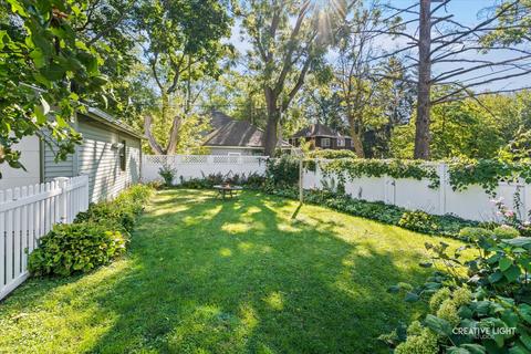 49 N Commonwealth Ave, Elgin, IL 60123 photo 3