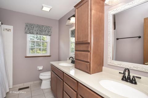 1454 Newcastle Ln, Bartlett, IL 60103 photo 16