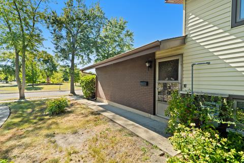 244 Thomas St, Park Forest, IL 60466 photo 2