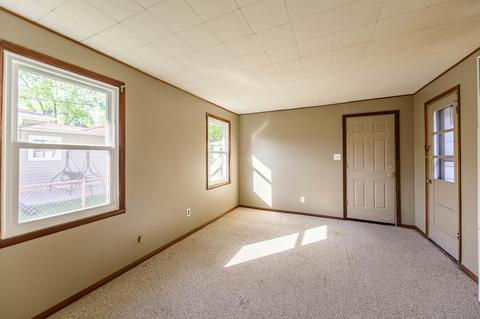 314 Cindy Ln, Wheeling, IL 60090 photo 2