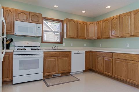 703 N Walnut St, Normal, IL 61761 photo 13