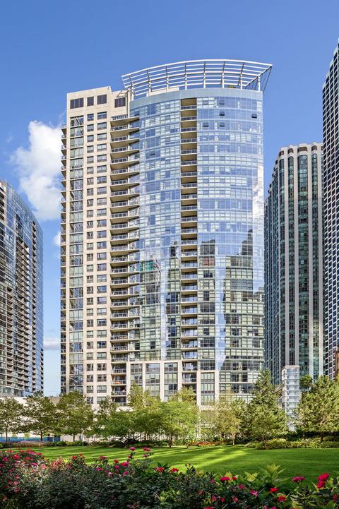 201 N Westshore Dr #1408, Chicago, IL 60601