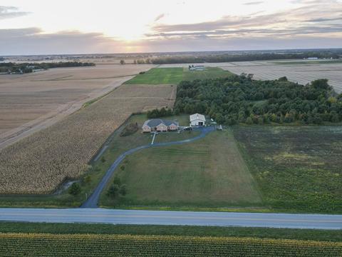 Undisclosed, Beecher, IL 60401 photo 3