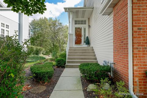 6541 Snug Harbor Dr, Willowbrook, IL 60527 photo 2