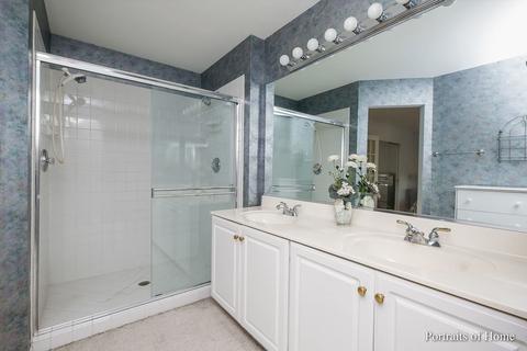 6541 Snug Harbor Dr, Willowbrook, IL 60527 photo 14