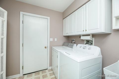 6541 Snug Harbor Dr, Willowbrook, IL 60527 photo 20