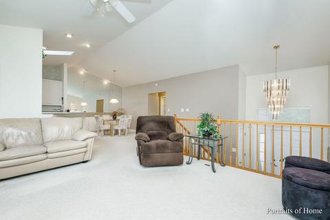 6541 Snug Harbor Dr, Willowbrook, IL 60527 photo 6