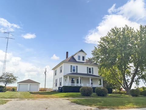 102 S Central St, Danforth, IL 60930 photo 2