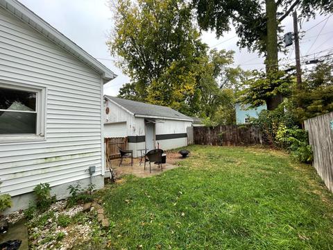 702 Douglas St, Bloomington, IL 61701 photo 37