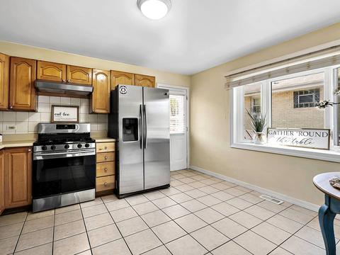 860 S Spring Rd, Elmhurst, IL 60126 photo 6