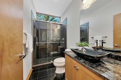 2034 N Summit St, Wheaton, IL 60187 photo 12