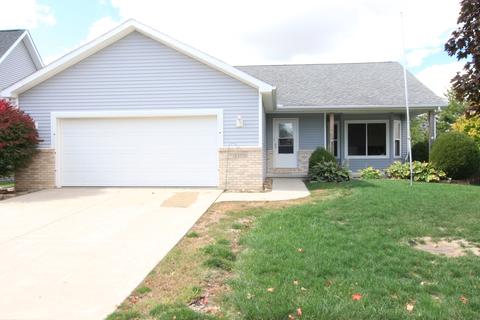 1402 Windham Hill Rd, Bloomington, IL 61704 photo 1