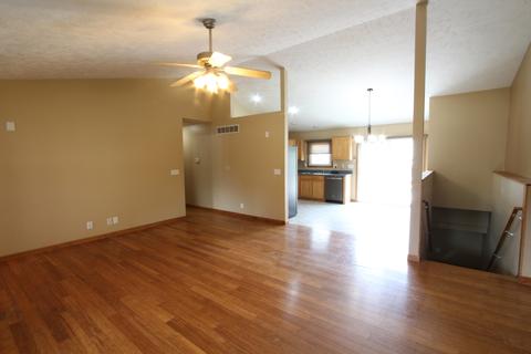 1402 Windham Hill Rd, Bloomington, IL 61704 photo 4
