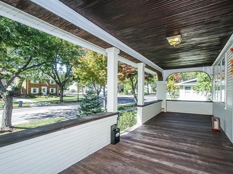 323 N Walnut St, Itasca, IL 60143 photo 4