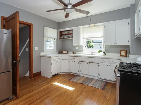 323 N Walnut St, Itasca, IL 60143 photo 10