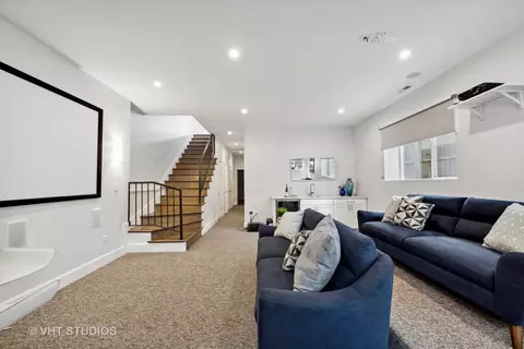 4322 S Champlain Ave, Chicago, IL 60653 photo 24