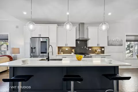 4322 S Champlain Ave, Chicago, IL 60653 photo 9