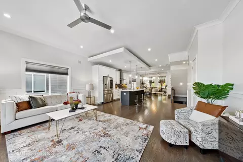 4322 S Champlain Ave, Chicago, IL 60653 photo 12