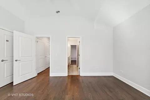 4322 S Champlain Ave, Chicago, IL 60653 photo 23