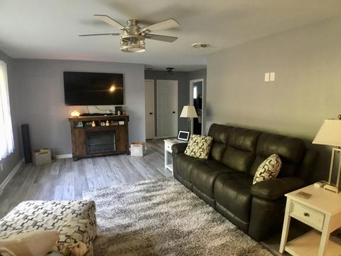 209 E Philmar St, Dwight, IL 60420 photo 2