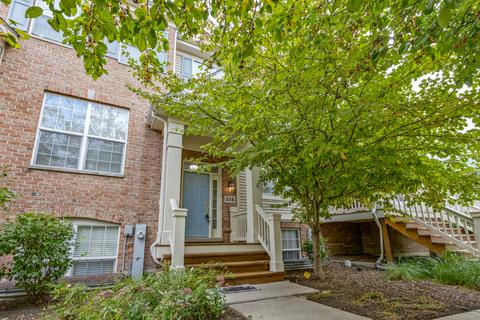 258 Broadmoor Ln, Bartlett, IL 60103 photo 1