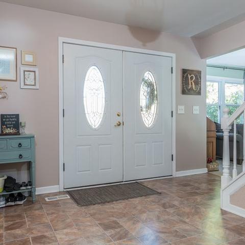 139 S Elroy Ave, Bartlett, IL 60103 photo 2