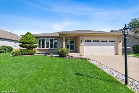5328 Christopher Dr, Oak Forest, IL 60452 photo 1