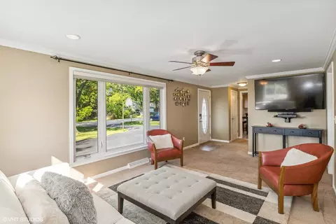 3604 Hamlin Dr, Johnsburg, IL 60051 photo 3