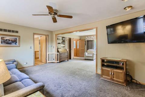 1530 Easy St, Elgin, IL 60123 photo 9