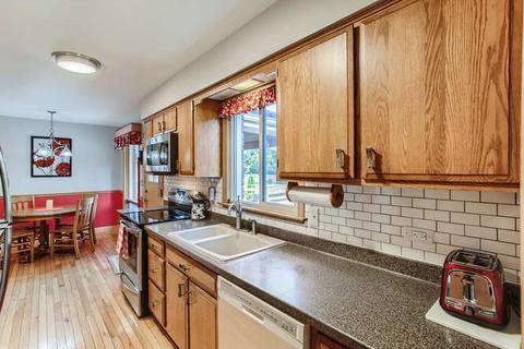 1530 Easy St, Elgin, IL 60123 photo 13