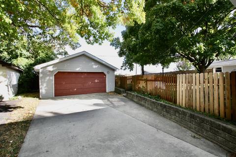 1202 Edgerton Dr, Joliet, IL 60435 photo 3