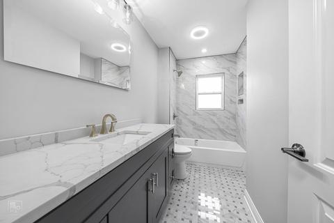 4528 Pulaski Ave, Lyons, IL 60534 photo 9