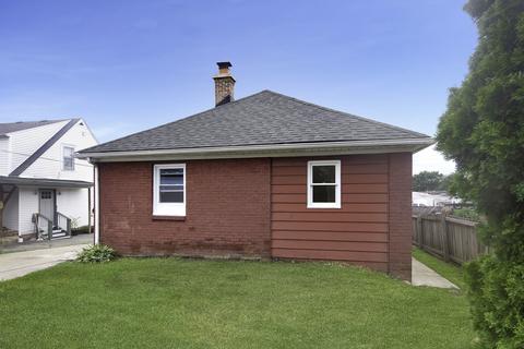 255 Trask St, Aurora, IL 60505 photo 3