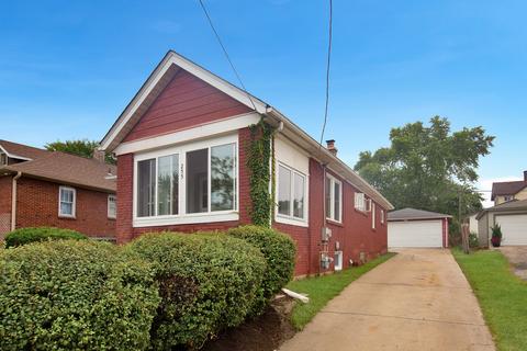 255 Trask St, Aurora, IL 60505 photo 2