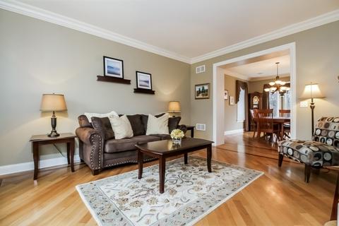 427 Countryside Dr, Wheaton, IL 60187 photo 4