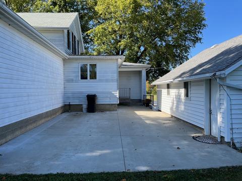 15582 Bishop Rd, Morrison, IL 61270 photo 4