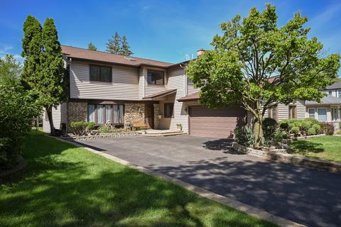 690 N Kenilworth Ave, Elmhurst, IL 60126