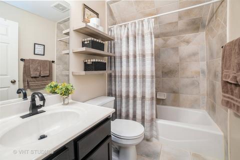174 Devonshire Dr, Dekalb, IL 60115 photo 14